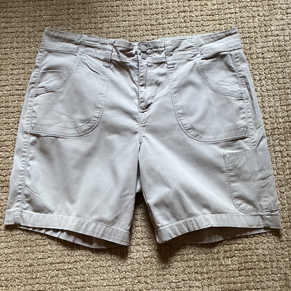 Gloria Vanderbilt Women's shorts